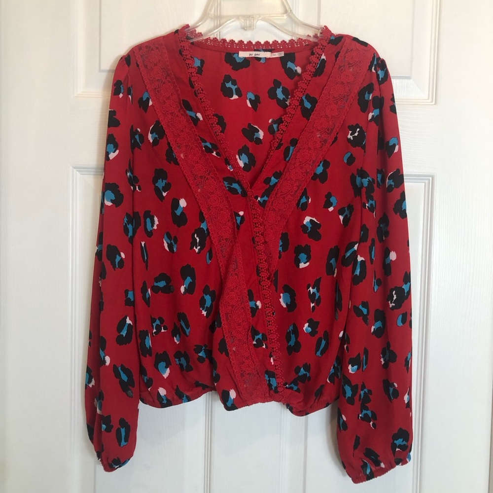 Mi Ami Leopard Print Pullover Lace Trim Long Sleeve Blouse  Size Medium